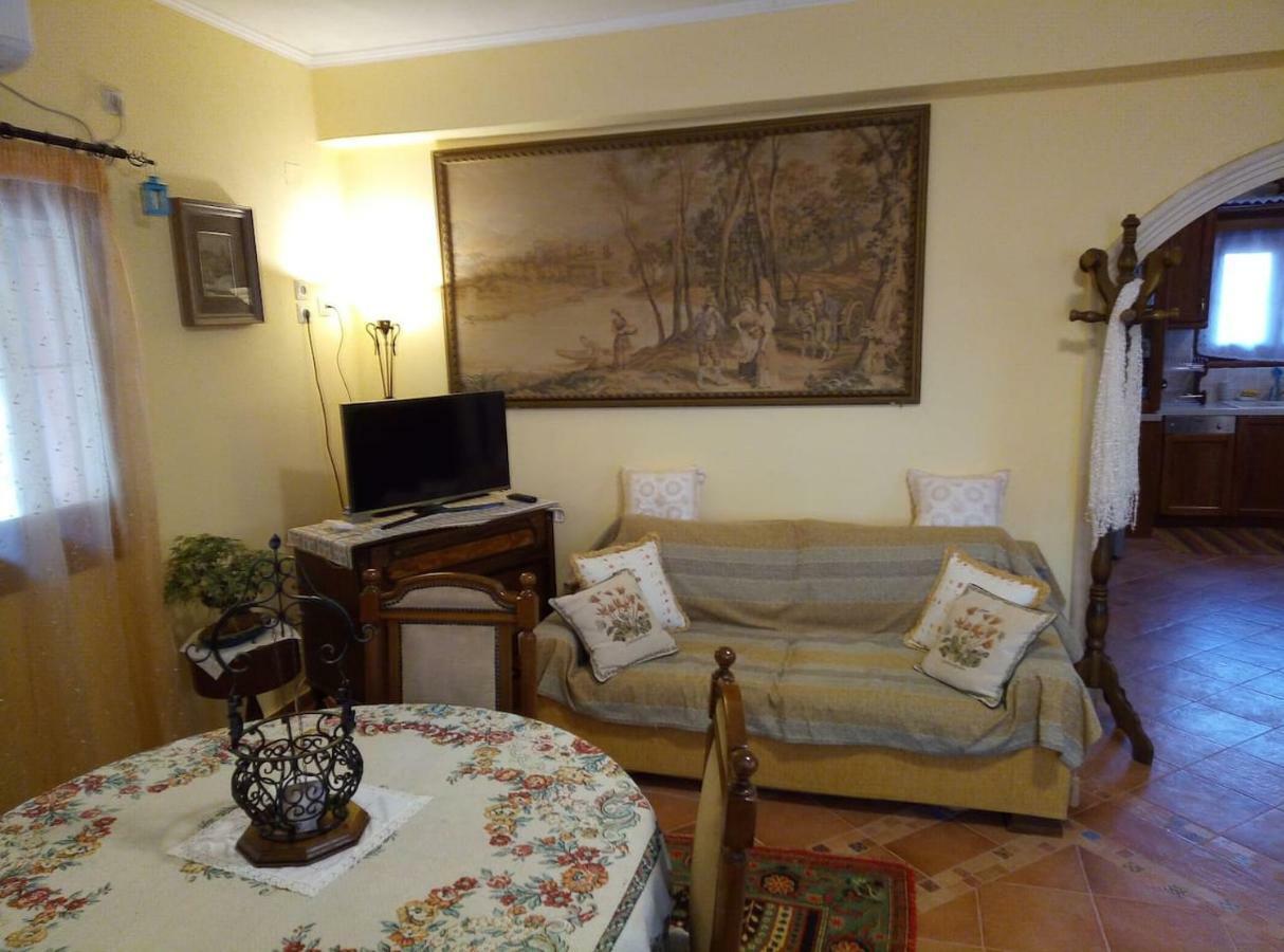 Villa Silvia Ágios Matthaíos Esterno foto
