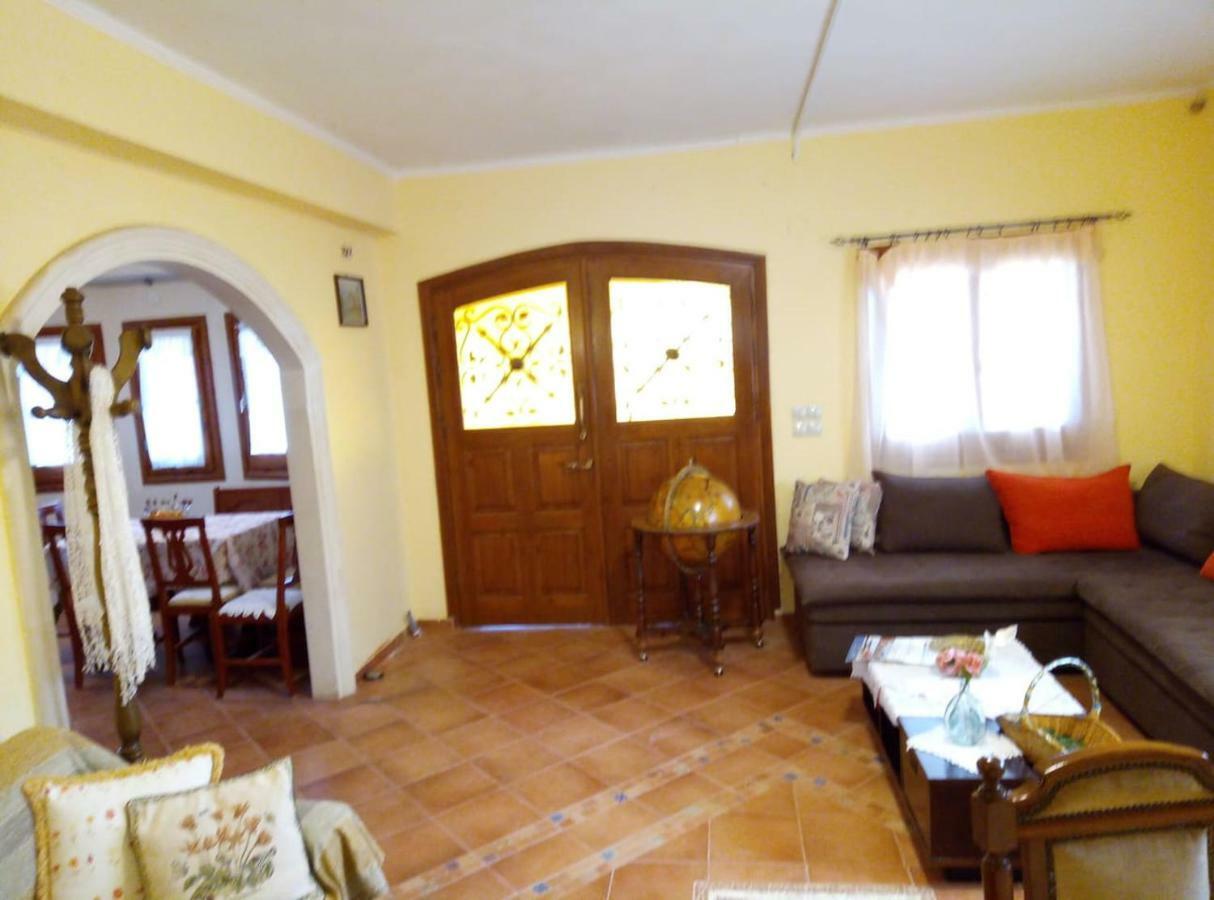 Villa Silvia Ágios Matthaíos Esterno foto